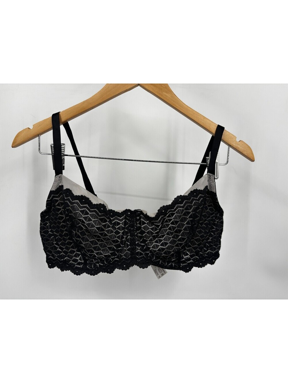 b.tempt'd by Wacoal Lace Kiss Underwire Bra Black Grey Geometric Size 38D